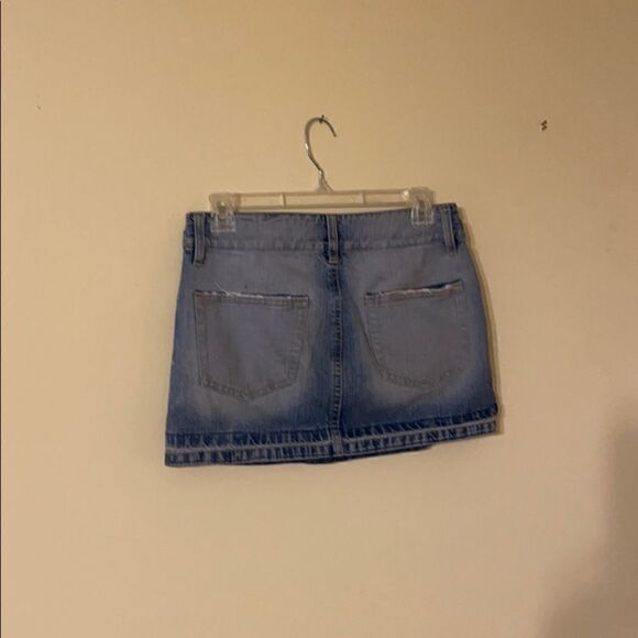 Zara distressed frayed light wash denim skirt size 8 with - Picture 2 of 5